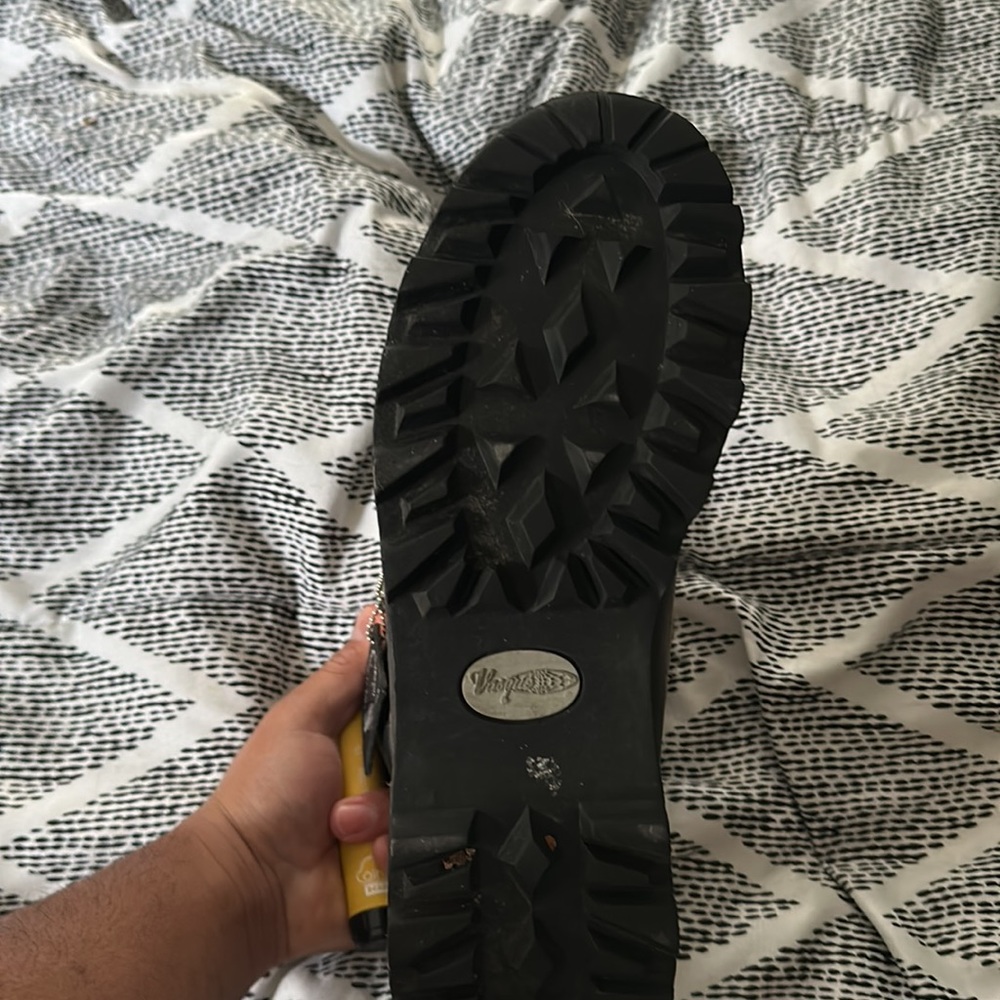 Size 9 Great Boot In Almost New Condition - image 3